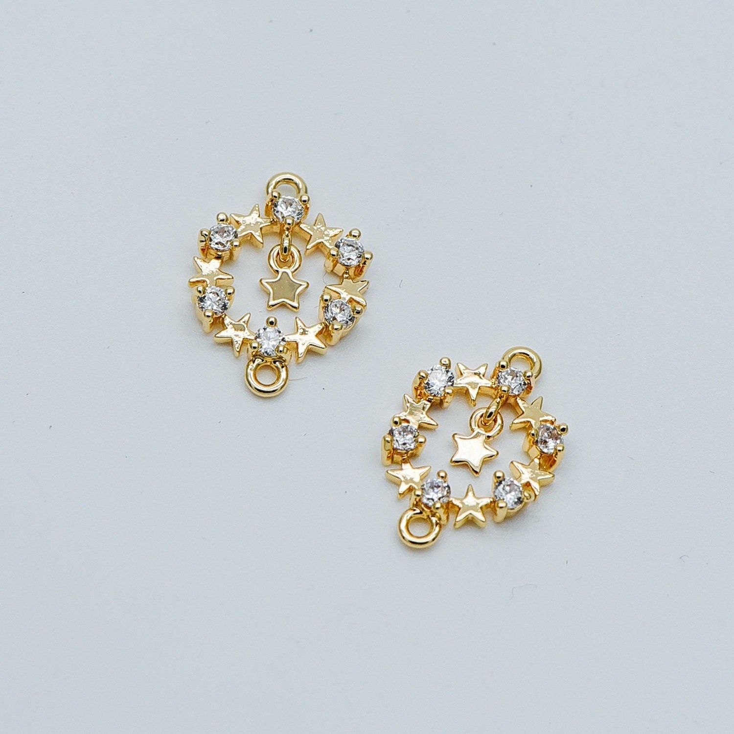 4pcs CZ Pave Gold Circle Charm Connectors 13x18mm, 18K Gold plated Brass, Christmas Ring Pendants with Star (GB-713-L)